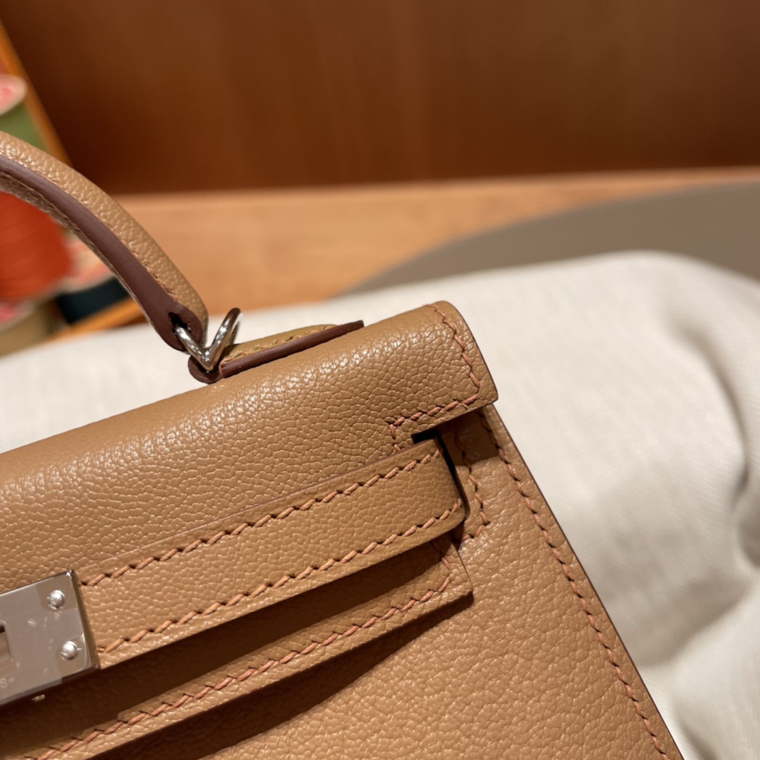 에르메스 미니 켈리백19 골드브라운 은장 염소가죽